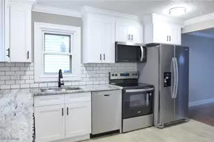 18618 Homeway Ave, Loveland, OH 44135 - Photo 8