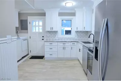 18618 Homeway Avenue, Loveland, OH 44135 - Photo 6