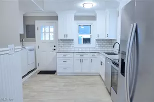 18618 Homeway Ave, Loveland, OH 44135 - Photo 6