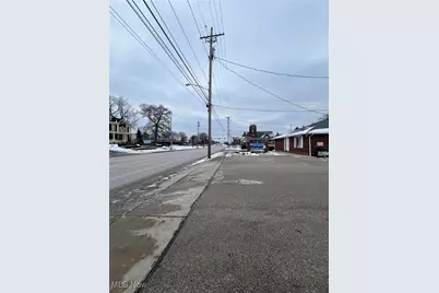 509 W Prospect Road, Ashtabula, OH 44004 - Photo 2