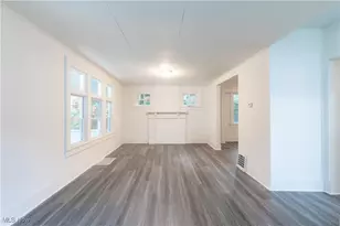 320 Wildwood Ave, Akron, OH 44320 - Photo 2