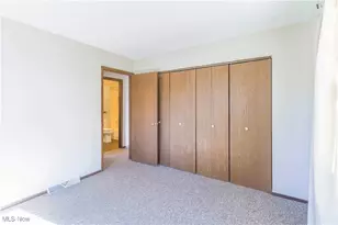 128 Orchard Dr, St Clairsville, OH 43950 - Photo 10