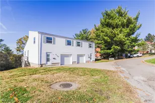 128 Orchard Dr, St Clairsville, OH 43950 - Photo 2