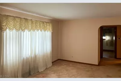193 Renee Drive, Struthers, OH 44471 - Photo 2