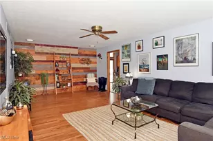 3686 S Sunnyfield Dr, Akron, OH 44321 - Photo 4