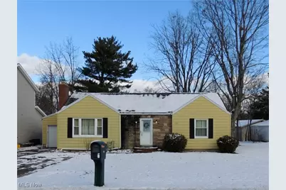 1203 Meadowbrook Boulevard, Stow, OH 44224 - Photo 1