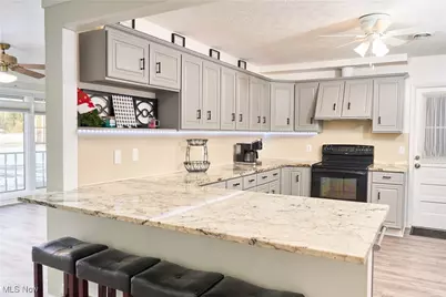 5220 Center Road, Brunswick Hills, OH 44212 - Photo 10