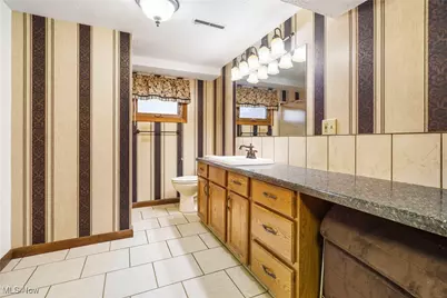 327 39th Street SW, Canton, OH 44706 - Photo 32