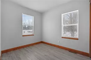 2218 Lee Dr, Akron, OH 44306 - Photo 14