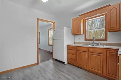 2218 Lee Drive, Akron, OH 44306 - Photo 10