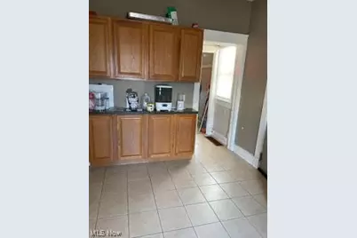 212 S Schenley Avenue, Youngstown, OH 44509 - Photo 8