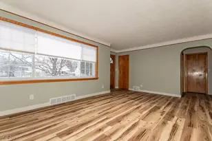 38241 Roselawn Ave, Willoughby, OH 44094 - Photo 2