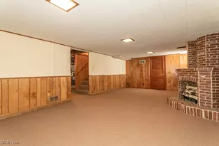 38241 Roselawn Ave, Willoughby, OH 44094 - Photo 16