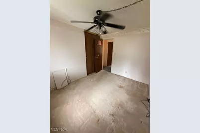 7090 Euclid Chardon Road, Kirtland, OH 44094 - Photo 10