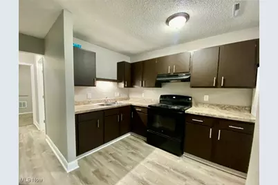 2595 Terrace Avenue #3, Akron, OH 44312 - Photo 4