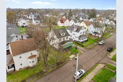 118 S McKinley Avenue, Alliance, OH 44601 - Photo 2