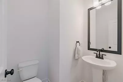 543 S. Rhodes Avenue, Akron, OH 44307 - Photo 12