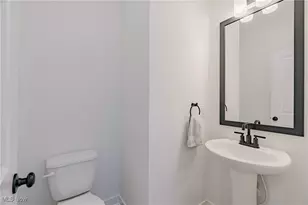 543 S Rhodes Ave, Akron, OH 44307 - Photo 12