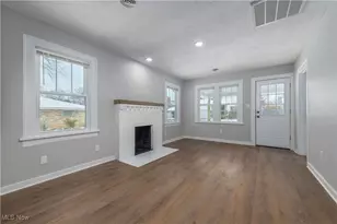 218 Roxboro Rd, Vermilion, OH 44089 - Photo 8