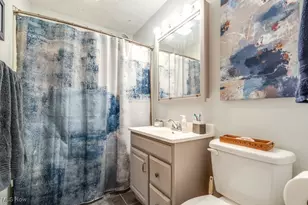 1042 Hartshorn St, Alliance, OH 44601 - Photo 16