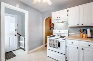 1042 Hartshorn St, Alliance, OH 44601 - Photo 8