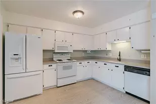 1361 Cleveland Rd W, Huron, OH 44839 - Photo 14