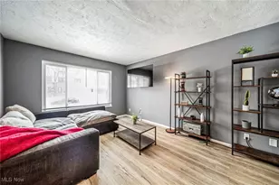 13400 S Woodland Rd, Loveland, OH 44120 - Photo 8