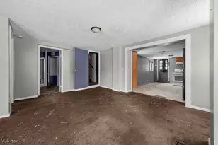 234 Rosenberry St, Alliance, OH 44601 - Photo 8