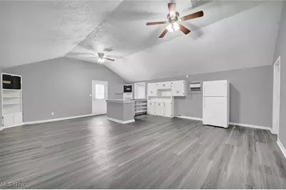 1417 Harrisburg Road NE, Canton, OH 44705 - Photo 10