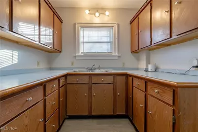 2246 7th Street SW, Akron, OH 44314 - Photo 12