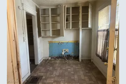 14413 Potomac Avenue, East Cleveland, OH 44112 - Photo 30