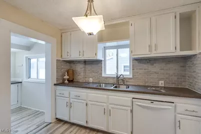 1133 Mount Vernon Avenue, Akron, OH 44310 - Photo 16