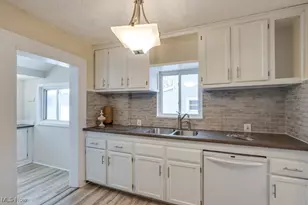 1133 Mt Vernon Ave, Akron, OH 44310 - Photo 16