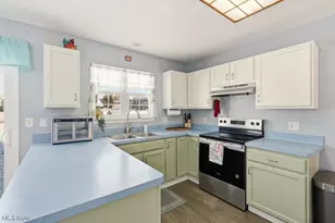 415 Normandy Ct, Aurora, OH 44202 - Photo 10