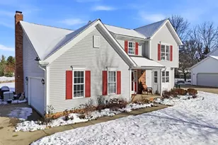 415 Normandy Ct, Aurora, OH 44202 - Photo 2