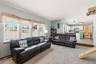 415 Normandy Ct, Aurora, OH 44202 - Photo 16