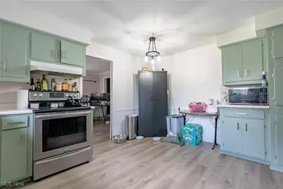 815 44th Street NE, Canton, OH 44714 - Photo 6