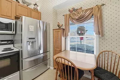 4402 Dalbury Avenue NE, Canton, OH 44714 - Photo 4