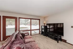 8963 Abbey Rd, North Royalton, OH 44133 - Photo 14