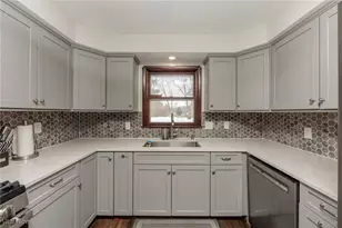 8963 Abbey Rd, North Royalton, OH 44133 - Photo 16