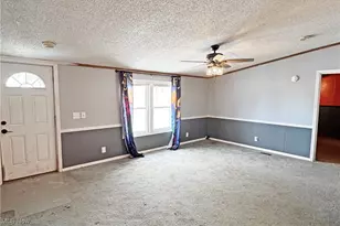13154 Sinclair St SW, Massillon, OH 44647 - Photo 6