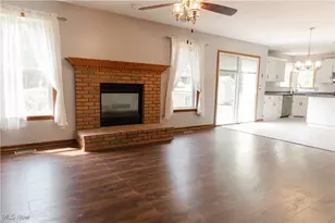 3069 W Castle Circle NW, Massillon, OH 44647 - Photo 4