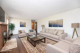 364 Mowbray Rd, Akron, OH 44333 - Photo 10