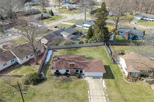 364 Mowbray Rd, Akron, OH 44333 - Photo 2