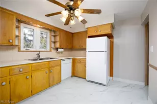 364 Mowbray Rd, Akron, OH 44333 - Photo 12