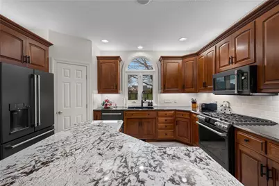 1527 Alexandria Parkway SE, Canton, OH 44709 - Photo 4