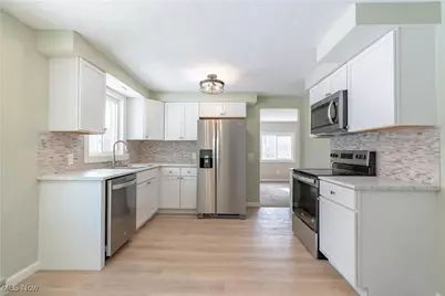 306 Ranowsky Court N, East Canton, OH 44730 - Photo 10