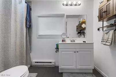 2823 Columbus Road NE, Canton, OH 44705 - Photo 8