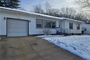 608 Highland Blvd, Coshocton, OH 43812 - Photo 2