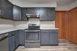 412 Taylor Dr SW, New Philadelphia, OH 44663 - Photo 12